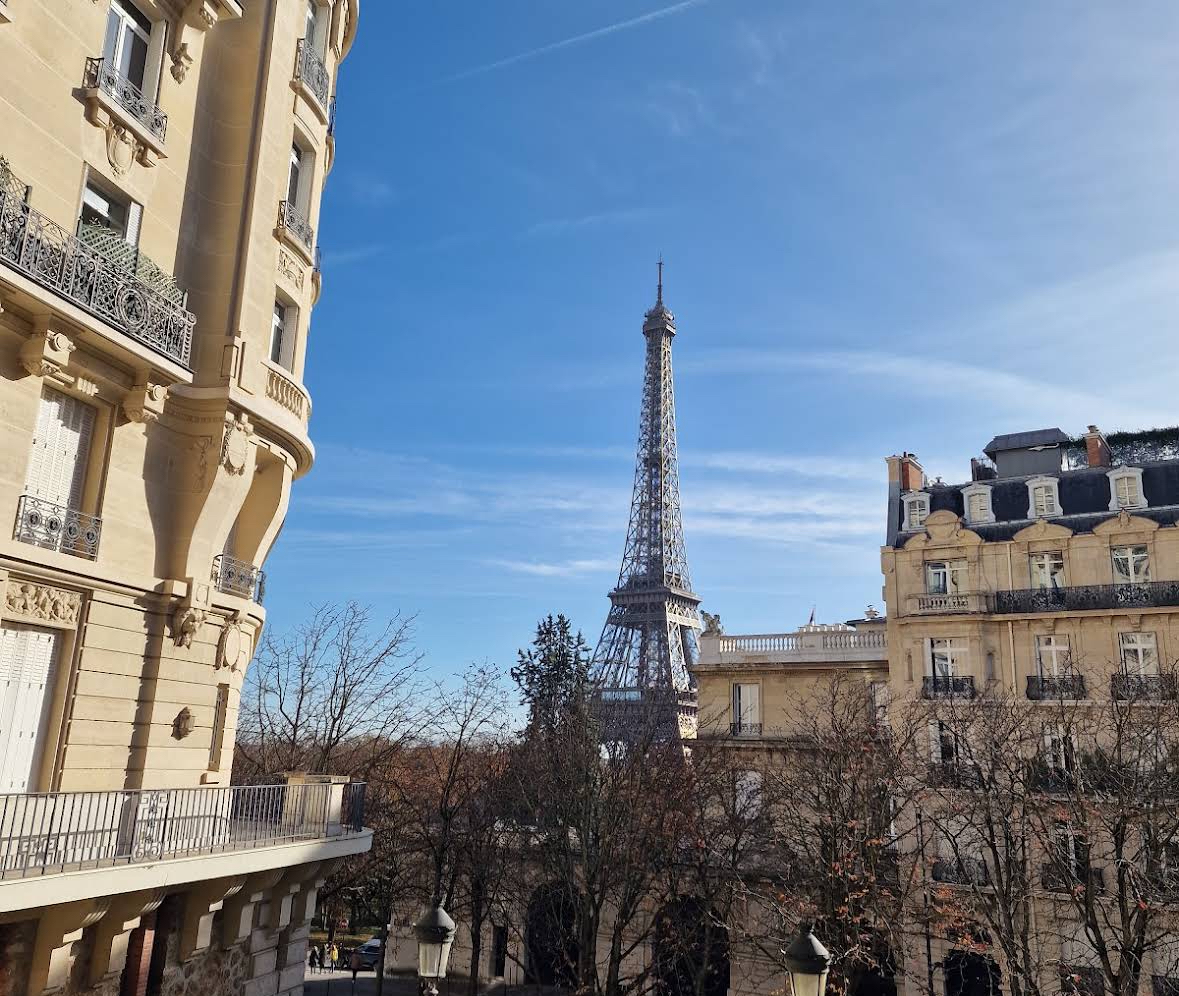 Avenue de Camoëns — vue tour Eiffel